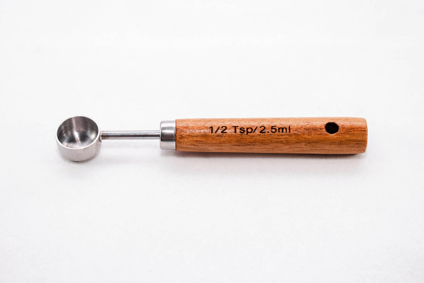 Målebæger 2,5 ml (1/2 tsp) med træhåndtag