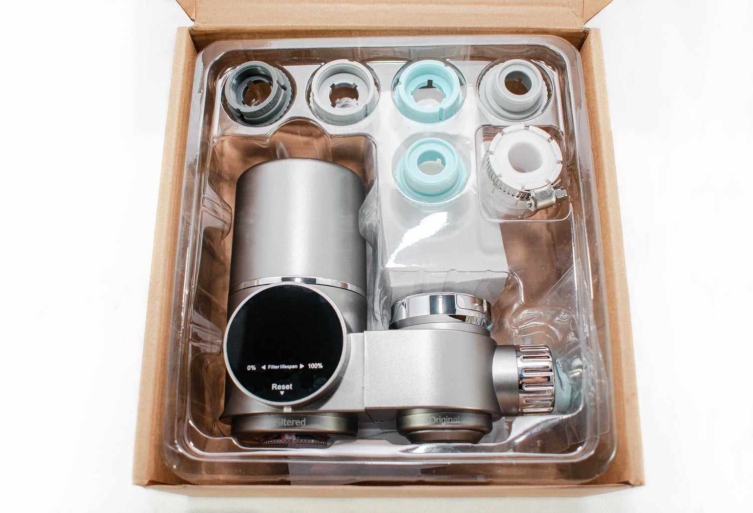 Vandfilter til køkkenhane med udskiftelige filtre – vandfilter der reducerer urenheder og giver renere drikkevand direkte fra hanen.